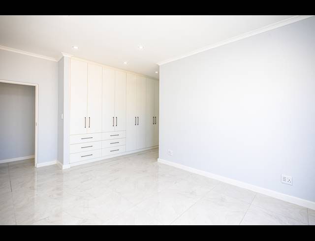 4 BEDROOM FREEHOLD FOR SALE IN SANDOWN